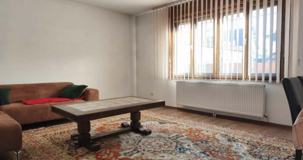 Casa in Deva (plus curte), zona centrala