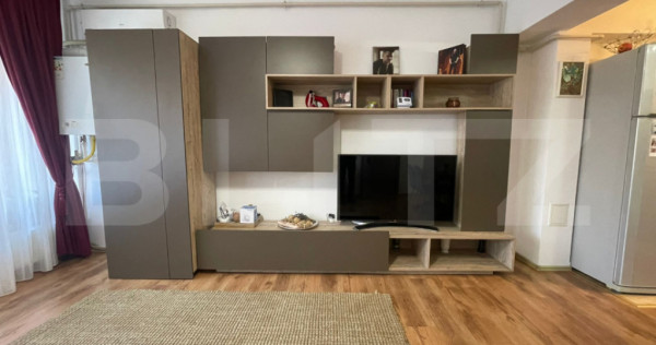 Apartament cu 3 camere, terasa si loc de parcare, zona Brade