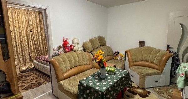 Vand apartament cu 2 camere