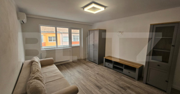 Apartament cu 2 camere, decomandat, 56 mp, zona centrala, Bl