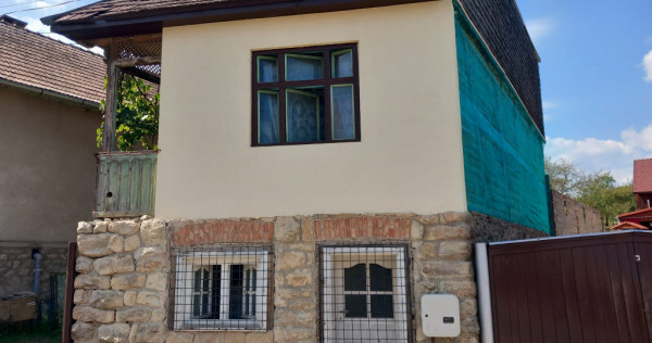 Casă de vănzare in centrul ”satului european” Săncraiu, jud. Cluj