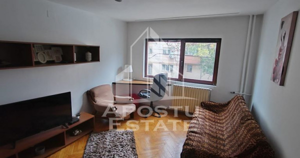 Apartament 2 camere, decomandat, centrala proprie, zona M...