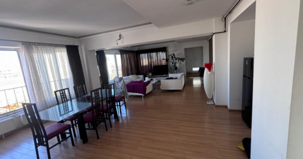 Apartament 3 camere de vanzare situat in zona Tomis Nord-Cam