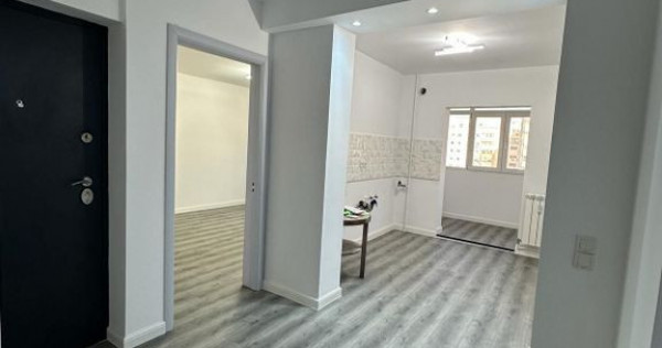 3 CAMERE APARATORII PATRIEI RENOVAT/ PARCARE