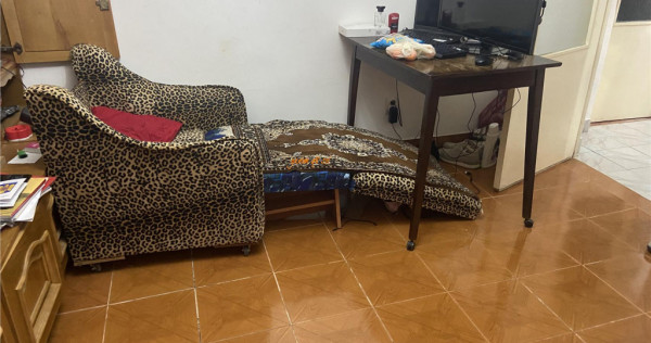 Apartament 3 camere , zona cartier Sud , decomandat, 54 mp