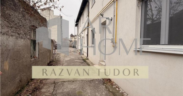 Spatiu comercial cu parcare proprie , Ploiesti, ultracentral