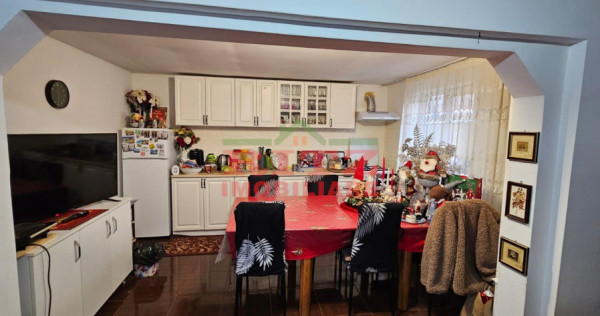 CASA DE VANZARE P 1 E