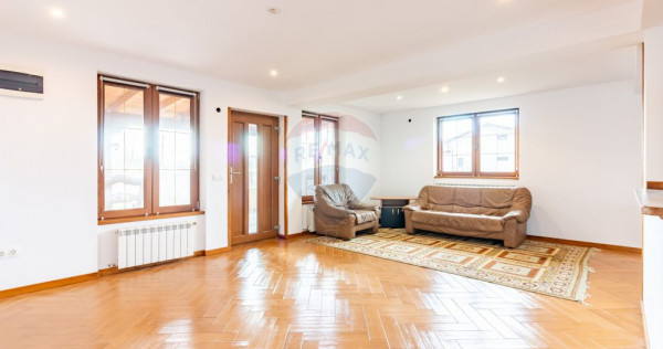 Casă finalizată, 278 mp teren 2305 mp Pleașa, Bucov, P...