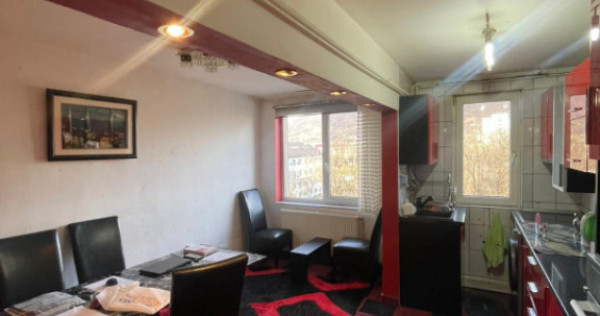 Apartament 3 camere, 60 mp utili, zona Central