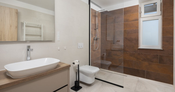 &Icirc;nchiriere Penthouse 4 camere | Terasă 160 mp |Jacuzzi|Coresi Brașov