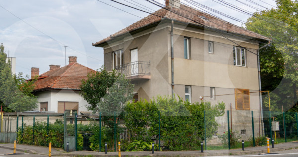 Oportunitate! Casă, 6 camere + curte, Parcul Central, Cluj-