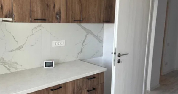 Apartament 2 camere, decomandat - zona Tractorul