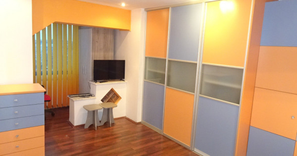 Vand apartament 2 camere in Deva, Bld. Decebal, 50 mp, decomandat,