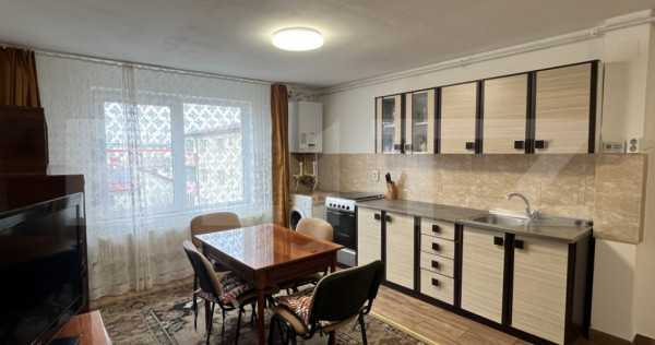Apartament 3 camere, parcare, 50 mp, zona Șesul de sus