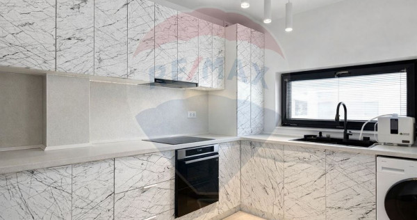 Vilă cu 4 camere de v&acirc;nzare in Liziera de Lac