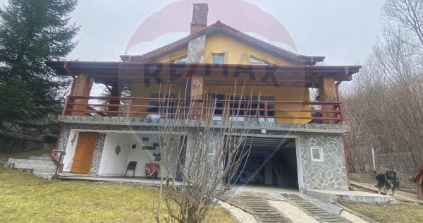 DE VANZARE Casă / Vilă cu 6 camere Podul Dambovitei/ Arges