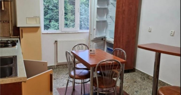Apartament cu 2 camere, zona Racadau