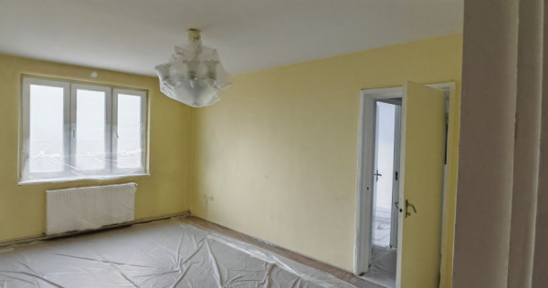 Apartament 3 camere decomandat Calea Bucuresti