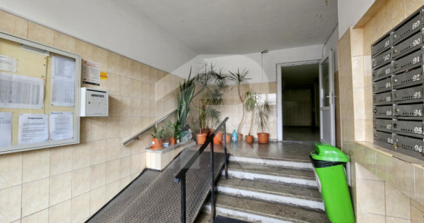 LUICA - PIATA RESITA, 3 CAMERE 73 MP TOTAL, CENTRALA PROPRIE