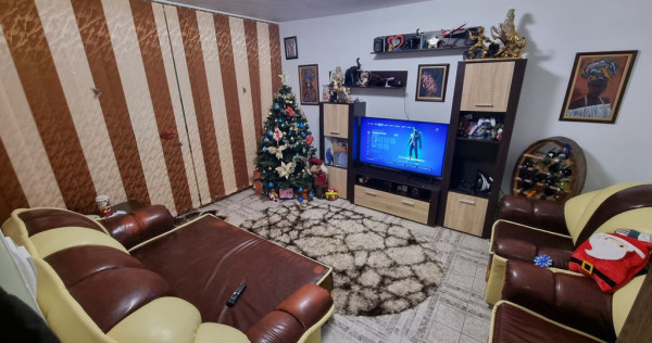 Apartament decomandat zona CET