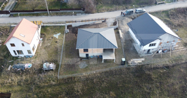 Casă de v&acirc;nzare in Suceagu - langa spitalul Medicover