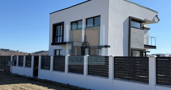 Casa/Villa ,stil Mediteranean, finalizată - zona Primăv...