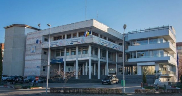 MIOVENI Central Apartament 4 camere cf 1 decomandat 86mp Rate Credit