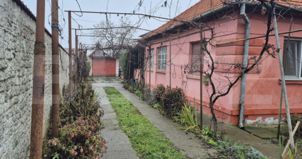Casa cu 4 dormitoare de vanzare, 190 mp, 1306 mp teren, pe s