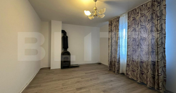 Casă individuală de v&acirc;nzare, 63 mp utili, zona Barabant