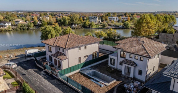 Vila moderna cu vedere la lac, ambient intim si elegant, piscina
