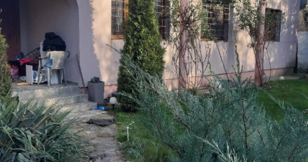 Casa 200 mp, Tartasesti 4 camere, 2 bai, bucatarie, living room