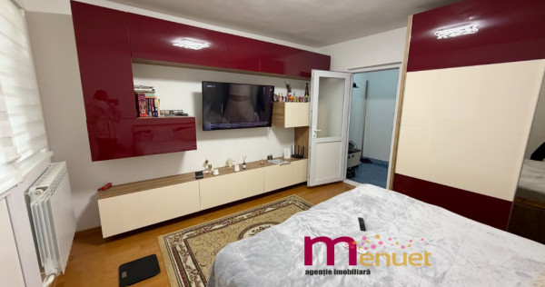 Garsoniera zona Piata Noua,etaj 2