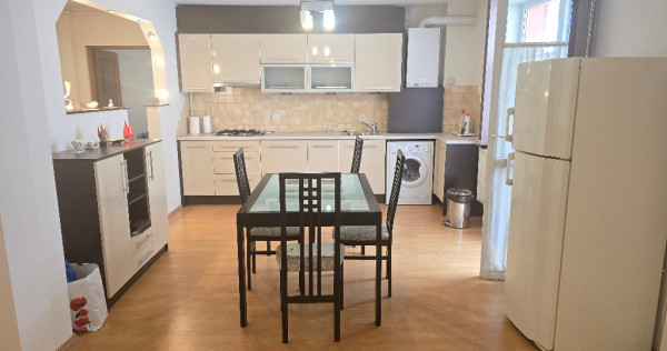 Vand apartament 2 camere, zona Ulpia, etaj 5, bloc din 2009