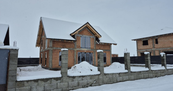 Casa la rosu, intabulata cu AC pana in 9/2027 Sacele Raza Soarelui