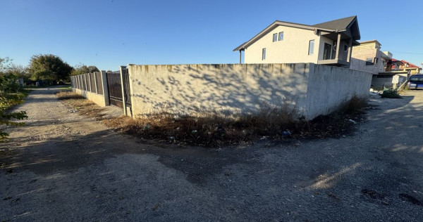 Teren intravilan Comarnic zona Km 5 cu Deschidere la 3 St...