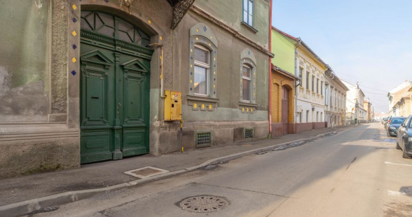 Apartament central, spațios, ideal pentru familie numero...