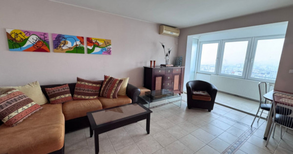 Apartament 3 camere de vanzare, situat in Zona Centrala