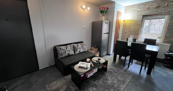 Apartament 2 camere,decomandat,zona Lido-Casa de pensii