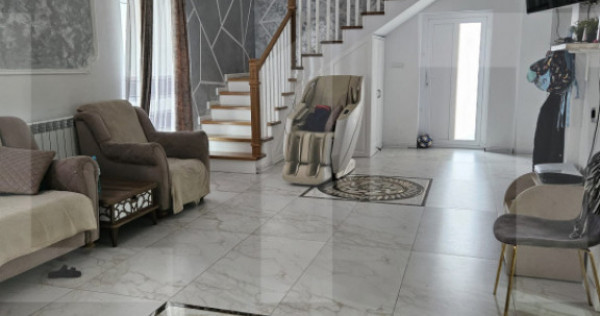 Proprietate modernă cu două locuințe &ndash; Zonă Centrală