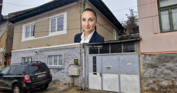 Resita Casa la Pret de Apartament, Parter/Etaj1/Pod, Zona Mu