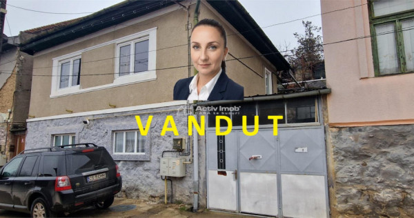 Resita Casa la Pret de Apartament, Parter/Etaj1/Pod, Zona Mu