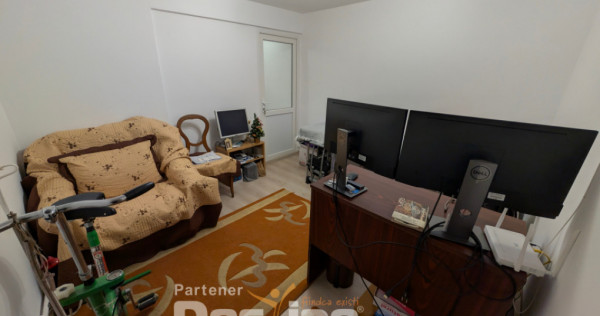 Birou individual amenajat cu utilități și baie proprie, 2