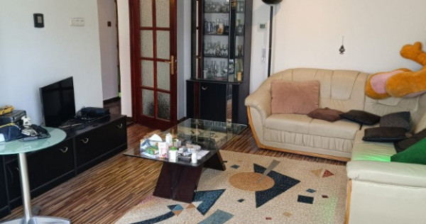 Apartament 3 camere C.R.Vivu