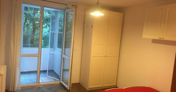 Apartament 4 camare zona Titan