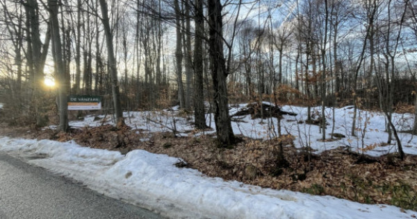 Teren deosebit 30 arii | Zonă montană exclusivistă | Apro