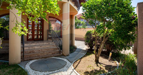 Casă modernă și spațioasă cu piscină,saună și sal...