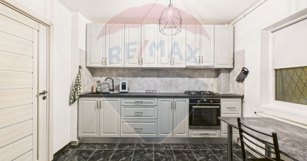 Apartament cu 3 camere si loc de parcare in zona Sebastia...