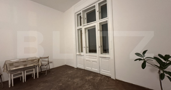 Apartament ultracentral cu o cameră, terasa de 38mp și bal