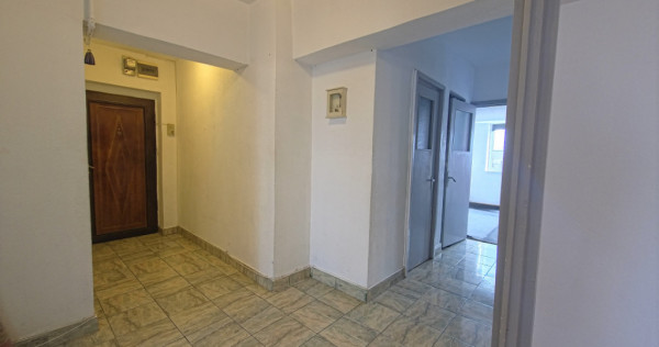 Ultracentral Tomis Mall 3 camere decomandat etaj 3/7
