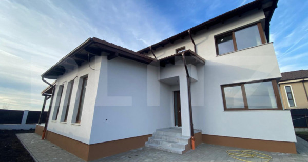 Casa moderna si luminoasa, cu spatii vitrate generoase, 610m